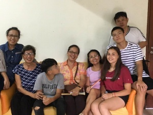 NLUC alumna visits alma mater 37 years after graduation